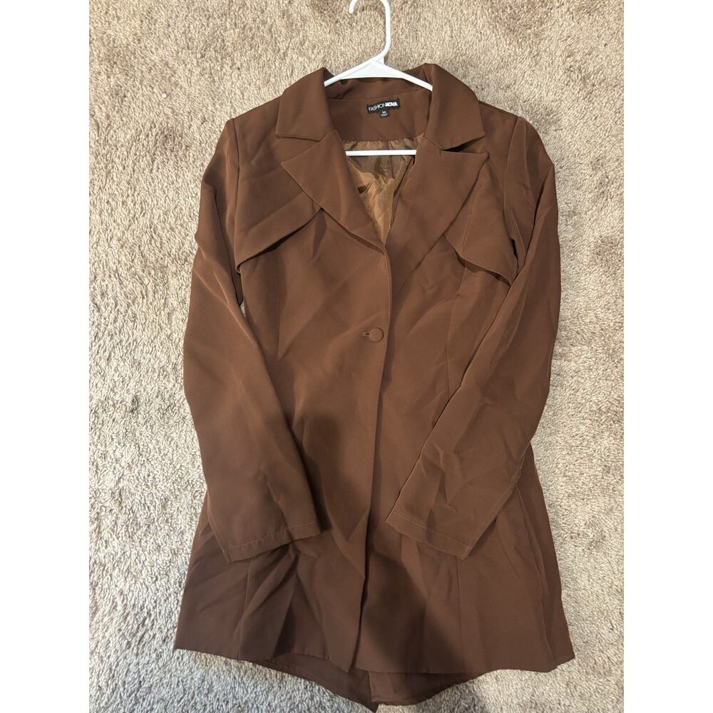 Women’s Medium Brown Jacket, Fashion Nova, Padded Shoulder, Light Jacket, Shorts